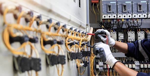 Professional Electrician technician working in Vero Lake Estates, FL